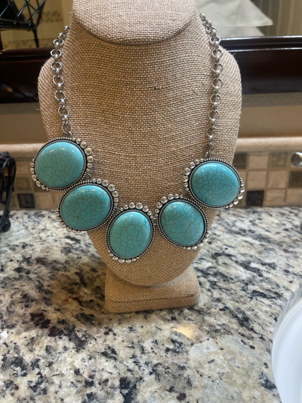 paparazzi Turquoise Crackle Bib Necklace